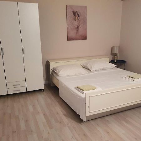 Apartman Luka Lejlighed Sinj Eksteriør billede