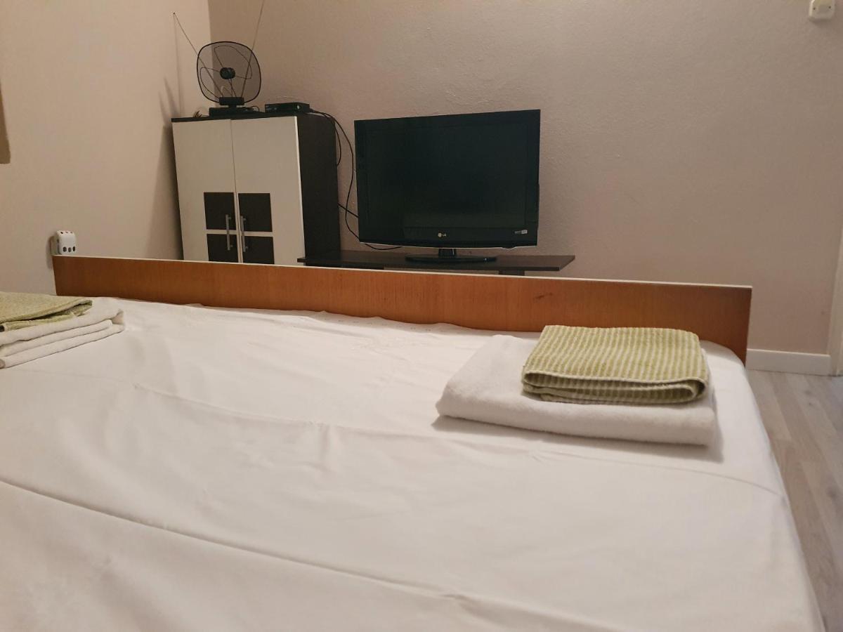 Apartman Luka Lejlighed Sinj Eksteriør billede